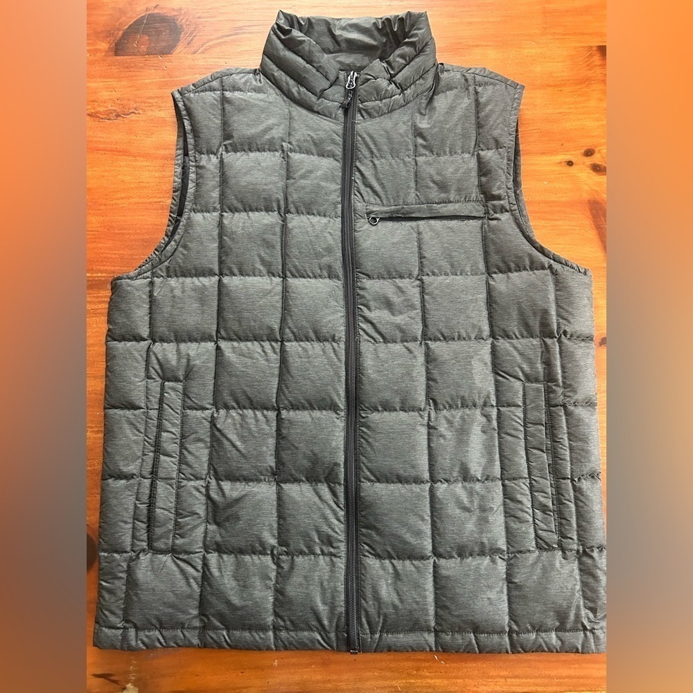 Hawke &Co Men's Gray Duck Down Puffer Vest Small Full Zip Quilted Pockets Hiking